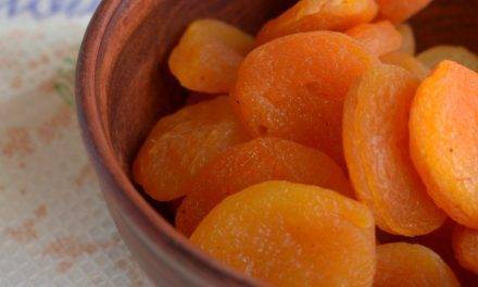 The dried apricots, a tasteful snack