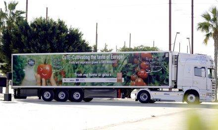Las frutas y hortalizas de invernadero se promocionan sobre ruedas por toda Europa