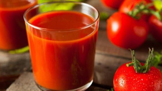 El zumo de tomate contiene péptidos antimicrobianos con gran efecto sobre Salmonella tifoidea
