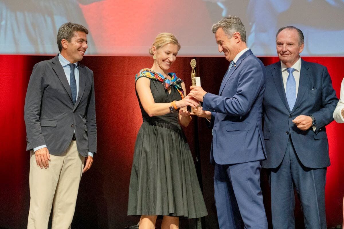 Cámara Valencia distingue a Anecoop en el 25 aniversario de su implantación en Polonia