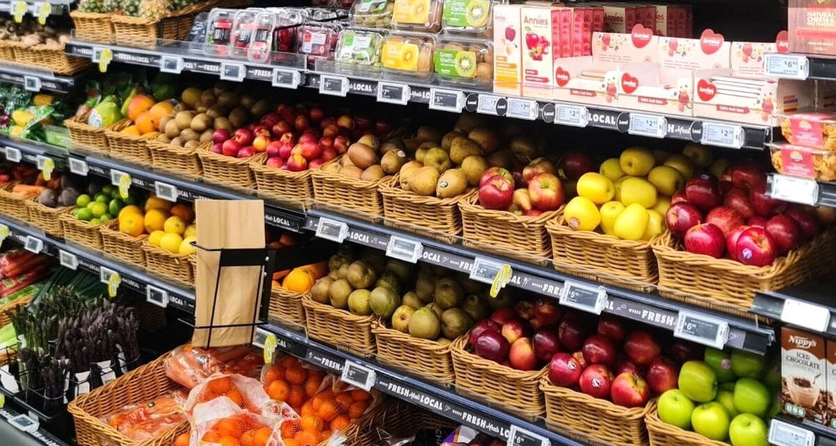 En las fruterías españolas hay una importancia constante en las marcas de manzanas de importación
