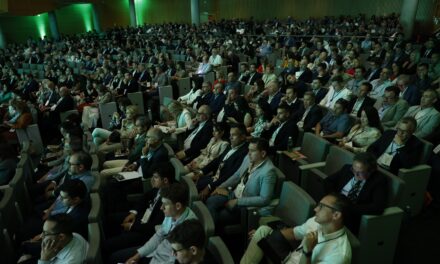 El sector de frutas y hortalizas crece un 5,3% en volumen en el primer cuatrimestre de 2025