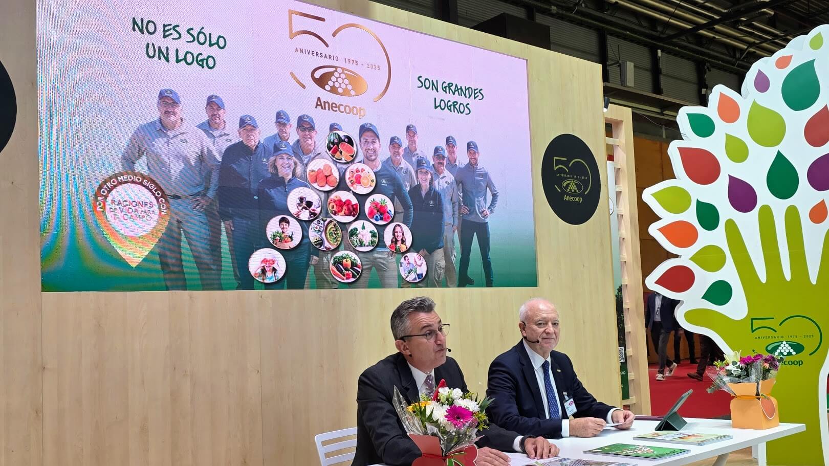 Anecoop celebra sus 50 cumpleaños conectada con la distribución global de frutas y hortalizas